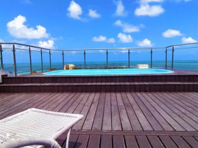 Confortável apartamento de 2 quartos para 5 hóspedes, totalmente mobiliado, com wifi e tv a cabo, localizado a menos de 150 metros do calçadão da Praia de Ponta Ne,gra, prédio com piscina, churrasquei